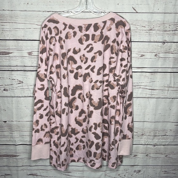 New Directions Pink Camo Design HILo Long Sleeve Sweatshirt Sz XL! - Picture 8 of 8